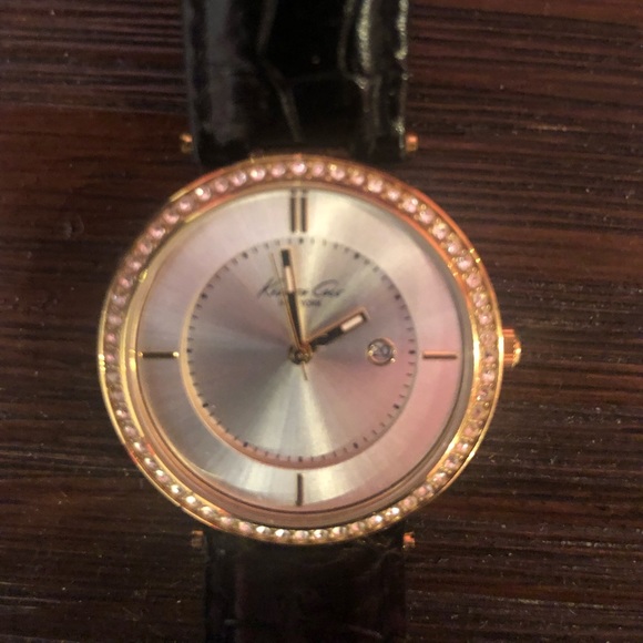 Kenneth Cole Watch with Leather Strap - Picture 2 of 7